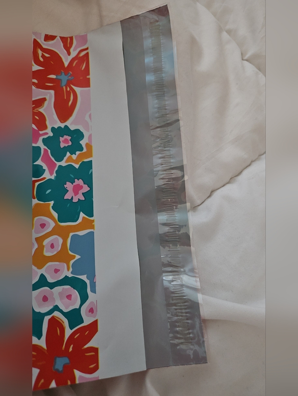 Vibrant Multicolor Floral Print POLYMAILERS 10x13inches - 20 For $8.00...! - Picture 4 of 4